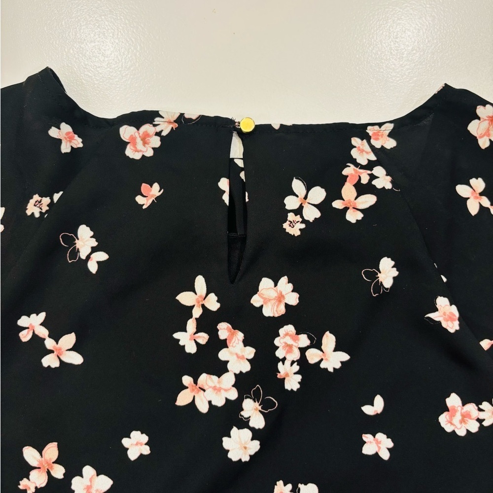 Liz Claiborne Black Floral Blouse size Medium mint condition - Picture 7 of 9